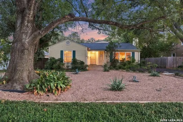 424 Canterbury Hill St, Terrell Hills, TX 78209 - #1