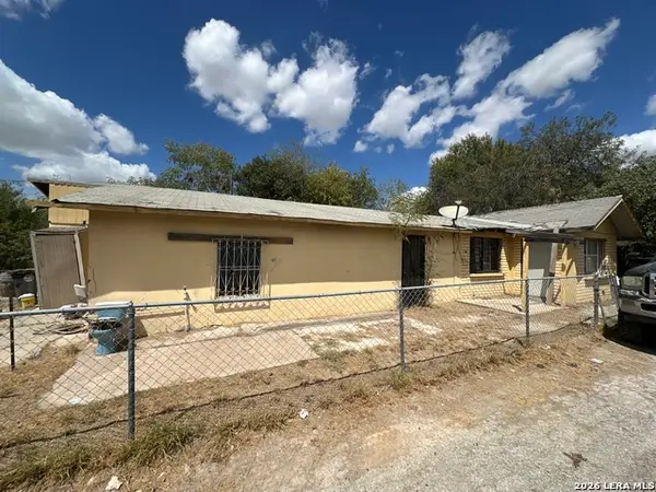 34 County Road 521, Eagle Pass, TX 78852