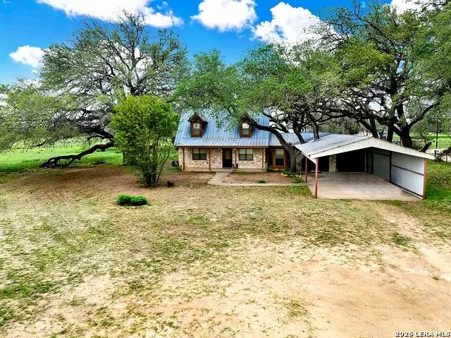 360 Horton Rd, Poteet, TX 78065 - #2