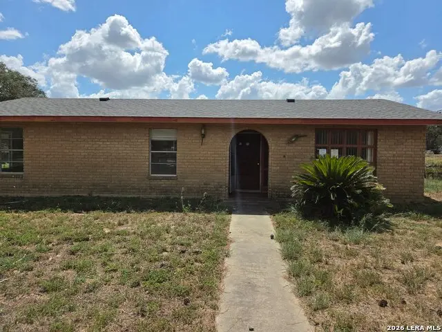 10 Karen Ln, Poteet, TX 78065 - #1