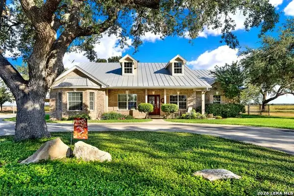 308 Pr 4325, Hondo, TX 78861