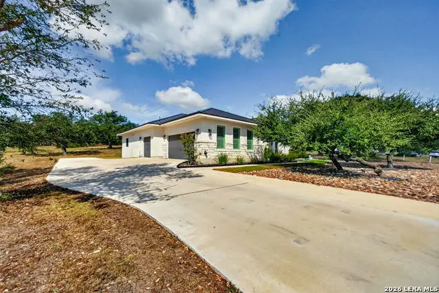 909 Annabelle Ave, Bulverde, TX 78163 - #3