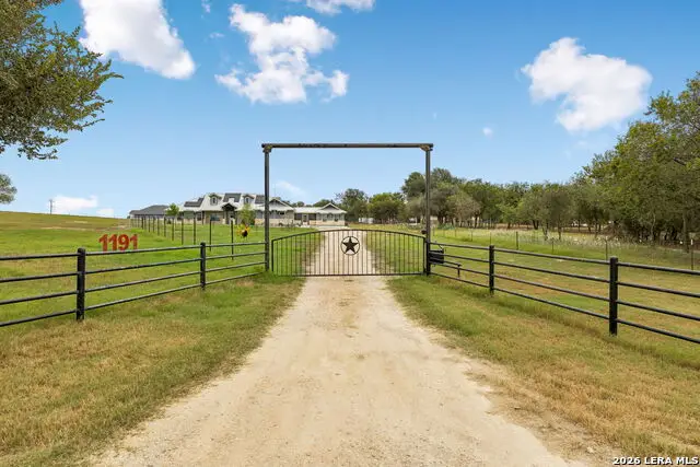 1191 Hartfield Rd, Seguin, TX 78155 - #1