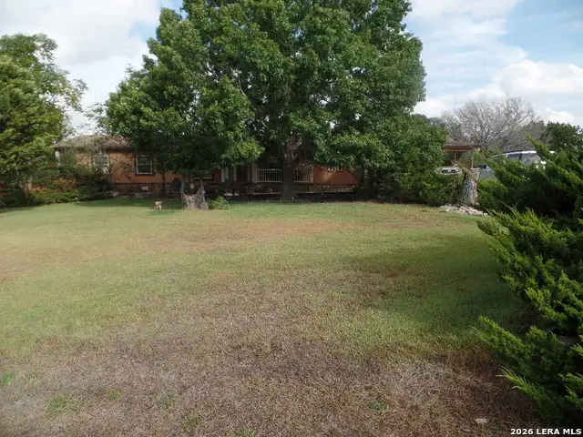 158 Oak Valley Dr, Lakehills, TX 78063 - #1