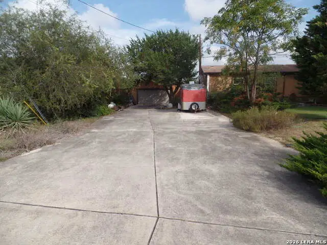 158 Oak Valley Dr, Lakehills, TX 78063 - #3