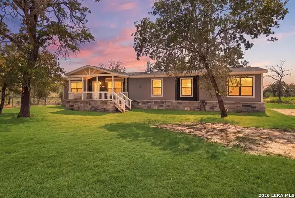 152 Syrah St, La Vernia, TX 78121