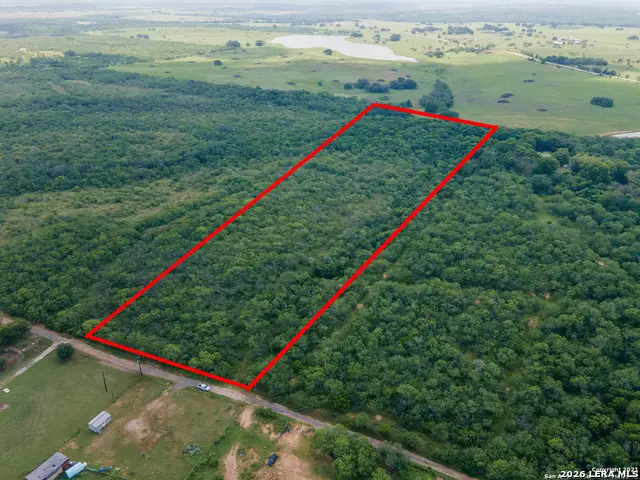 452 Ramos Ln, Floresville, TX 78114 - #1