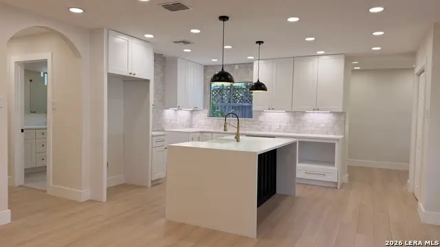 238 Pinewood Ln, San Antonio, TX 78216 - #2