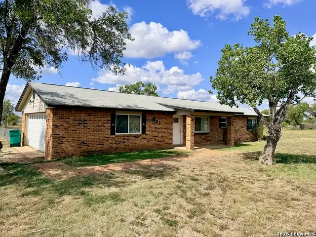 611 Deer Trail Dr, Jourdanton, TX 78026 - #3