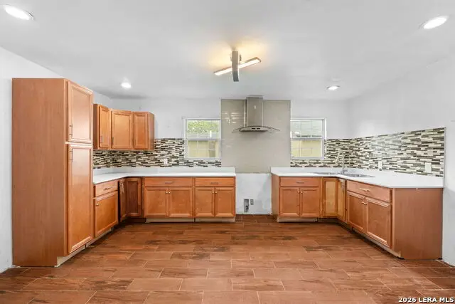 202 E Lubbock, San Antonio, TX 78204 - #2