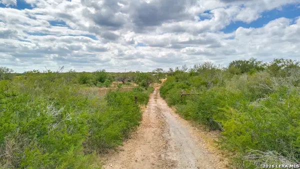 TRACT 2 & 3 County Road 652, Devine, TX 78016