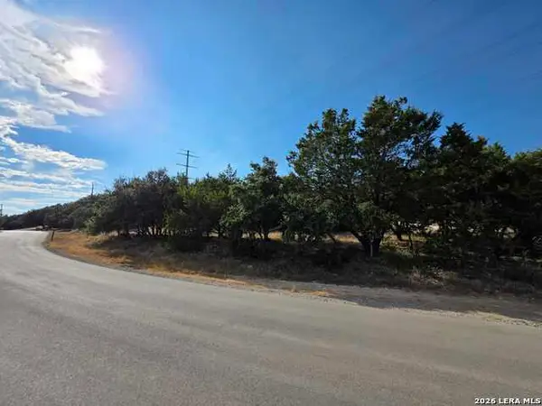 1025 Ridgeway Dr, Bulverde, TX 78163