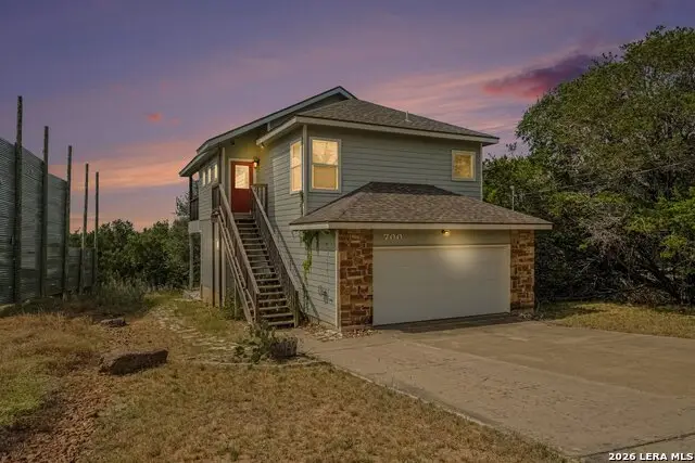 700 Oakleaf Dr, Canyon Lake, TX 78133 - #1