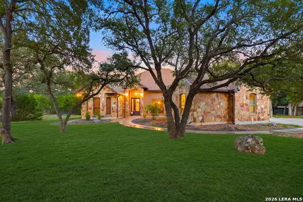560 Saxet Trl, Spring Branch, TX 78070