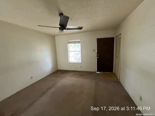 7422 Valley Oak St, Live Oak, TX 78233 - #2