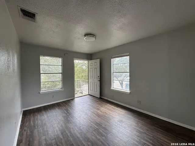 9013 Garnett Ave, San Antonio, TX 78221 - #3