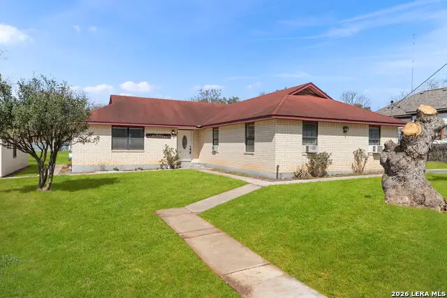 105 East St, Stockdale, TX 78160 - #2