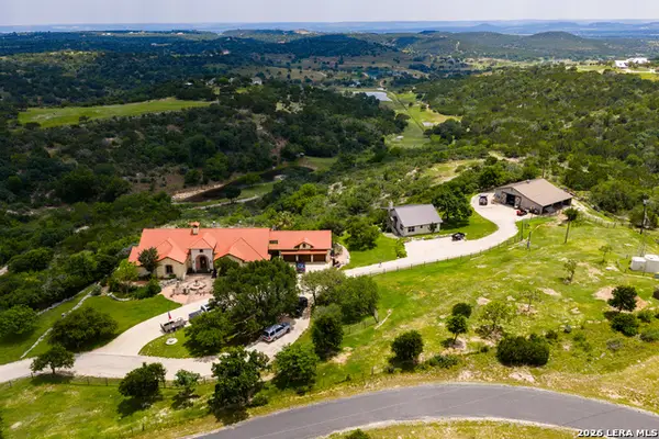 370 Ranch House Rd, Kerrville, TX 78028
