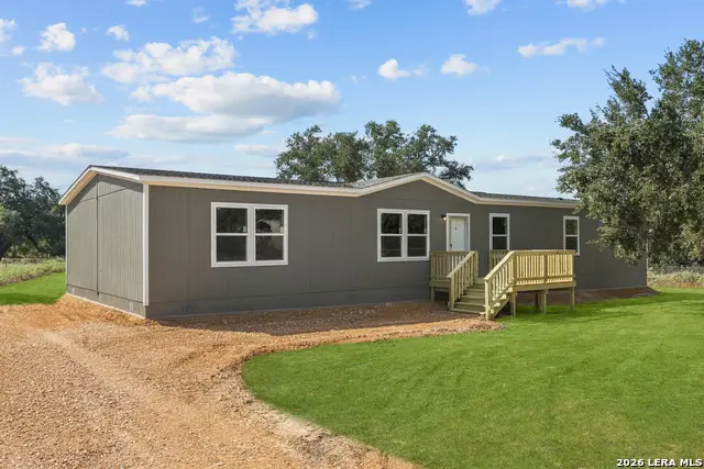 136 Parkview, Floresville, TX 78114 - #2