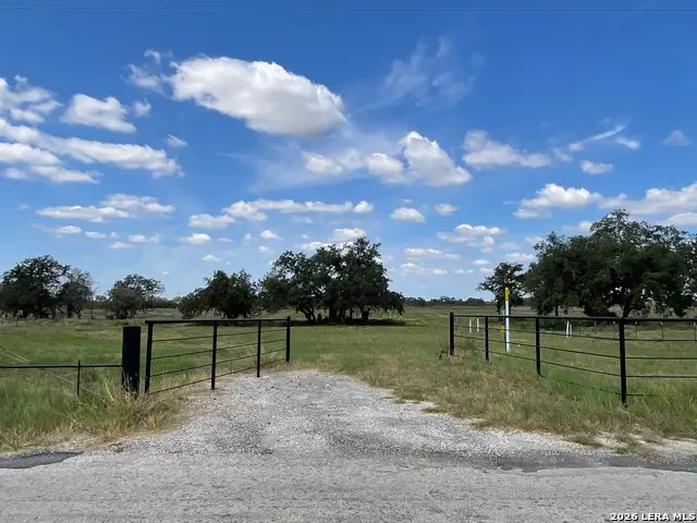 275 County Road 331, Floresville, TX 78114 - #2