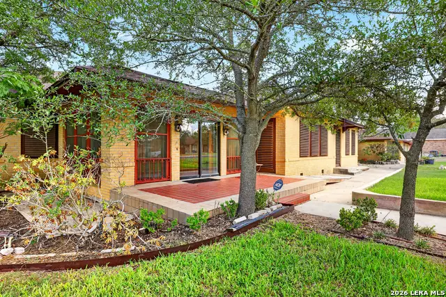 101 Fahr Dr, Poth, TX 78147 - #1