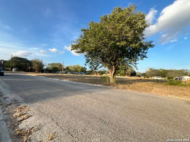 0 N Ave B, Beeville, TX 78102 - #2