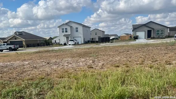 616 Cadena, Kenedy, TX 78119