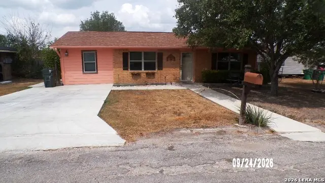114 W Mesquite St, Karnes City, TX 78118 - #1