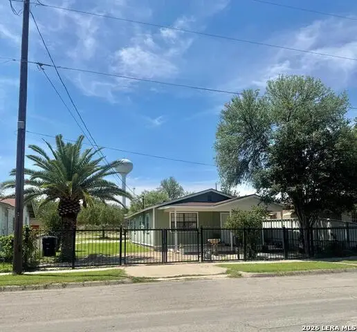 2014 King Arthur, Eagle Pass, TX 78852
