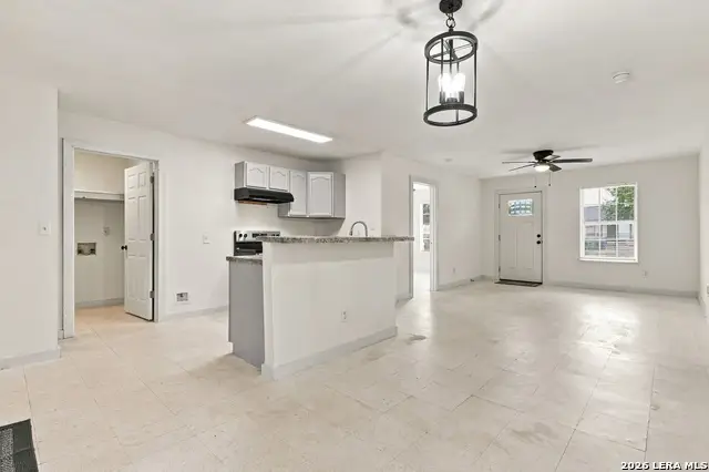 1349 Rivas St, San Antonio, TX 78207 - #2