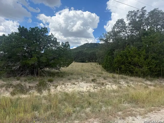 000 Bear Creek Rd, Pipe Creek, TX 78063 - #1