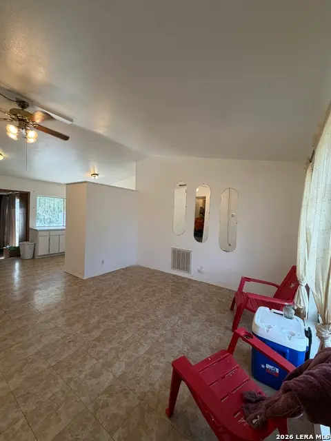 6202 Trail Valley Dr, San Antonio, TX 78242 - #3