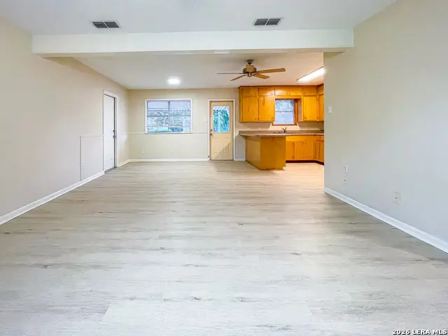 1407 Wren Ln, Beeville, TX 78102 - #3