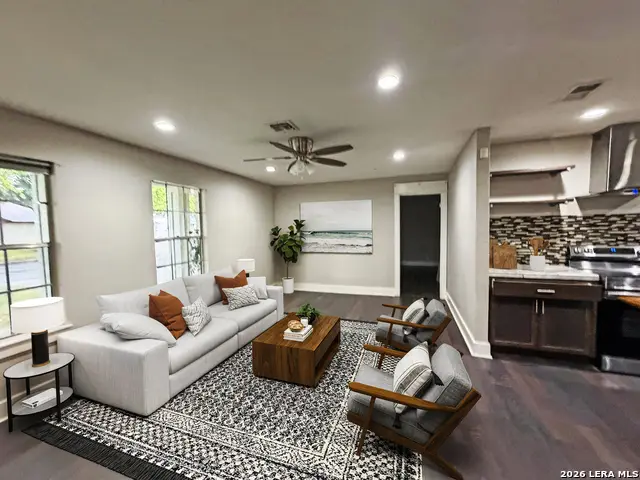 126 Kingsman St, Converse, TX 78109 - #3
