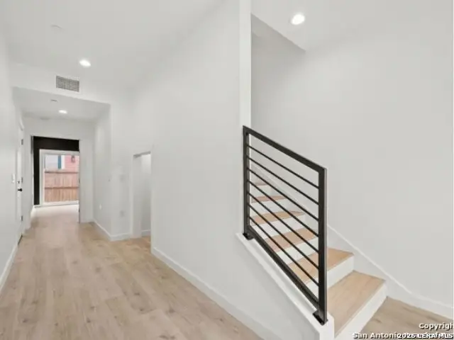 308 S Mesquite St #101, San Antonio, TX 78203 - #2