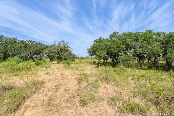LOT 18 Utopia Forrest, Dhanis, TX 78850