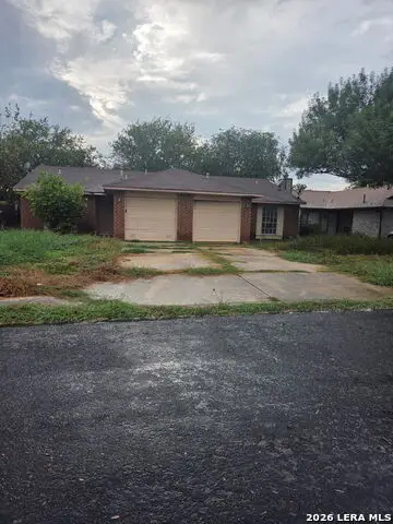 5711 Lochmoor, San Antonio, TX 78244