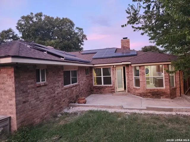 5005 Crestwood Dr, Schertz, TX 78108 - #2
