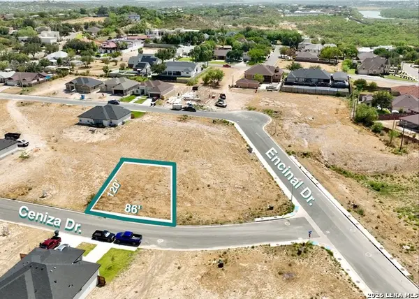 804 Ceniza Dr, Eagle Pass, TX 78852