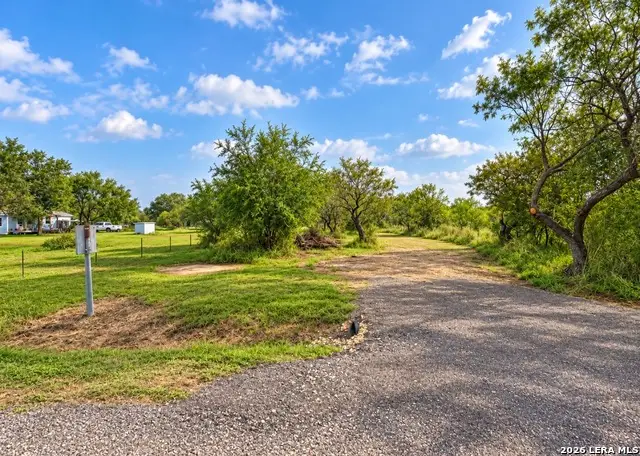 117 Ryan Rd, Refugio, TX 78377 - #1
