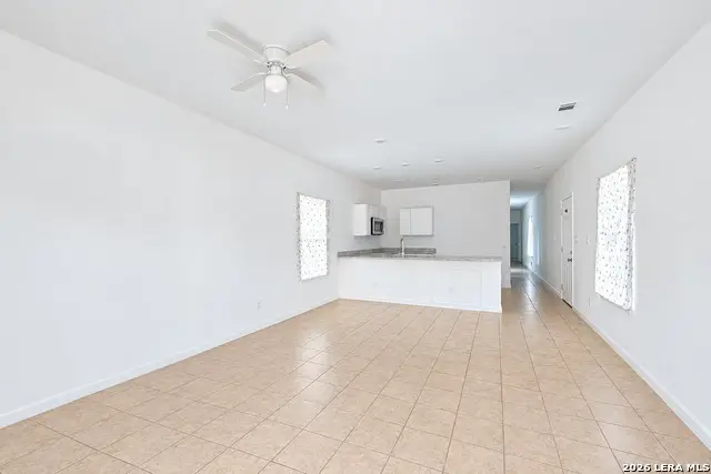923 S San Joaquin Ave, San Antonio, TX 78237 - #3