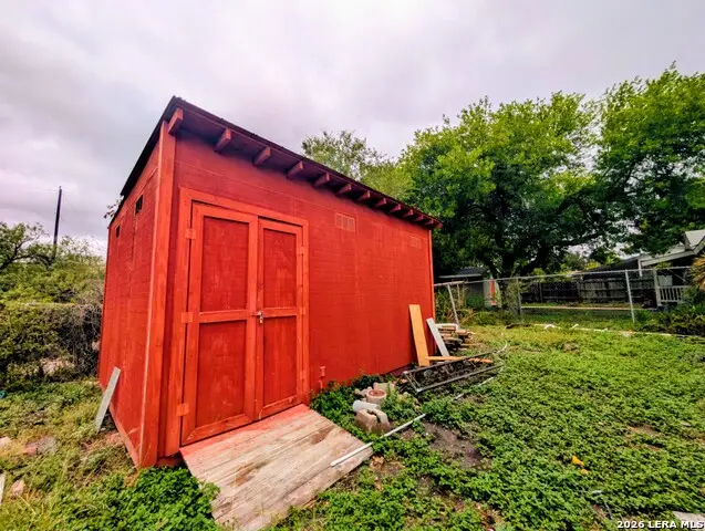 911 Topaz St, San Antonio, TX 78228 - #3