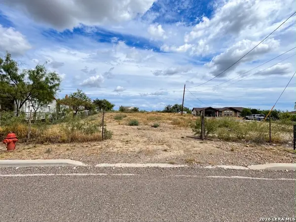 158 Chula Vista Rd, Eagle Pass, TX 78852