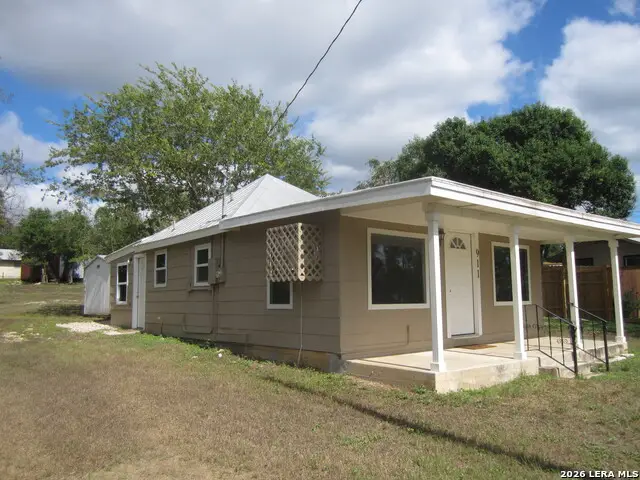 911 Cypress, Bandera, TX 78003 - #2