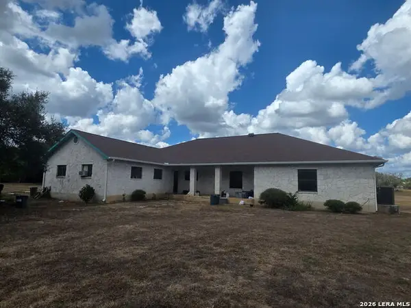 10110 Huntress Ln, San Antonio, TX 78255