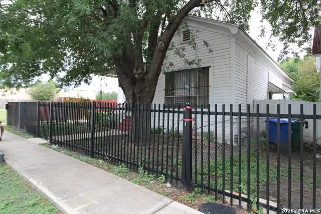 1108 Buena Vista St, San Antonio, TX 78207 - #3