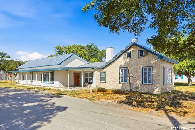501 London St, Castroville, TX 78009 - #1