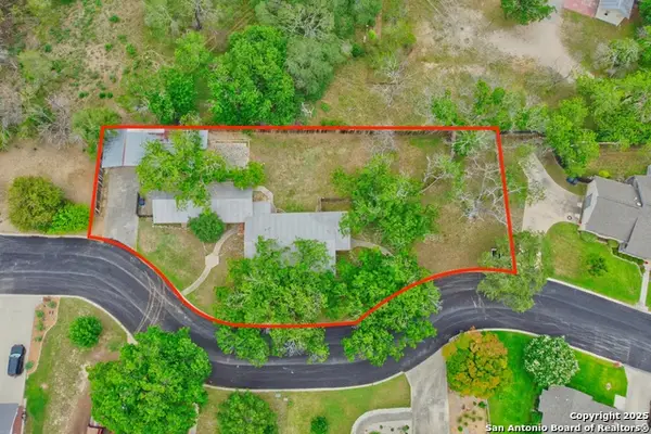 8 Wildwood Trl, New Braunfels, TX 78130