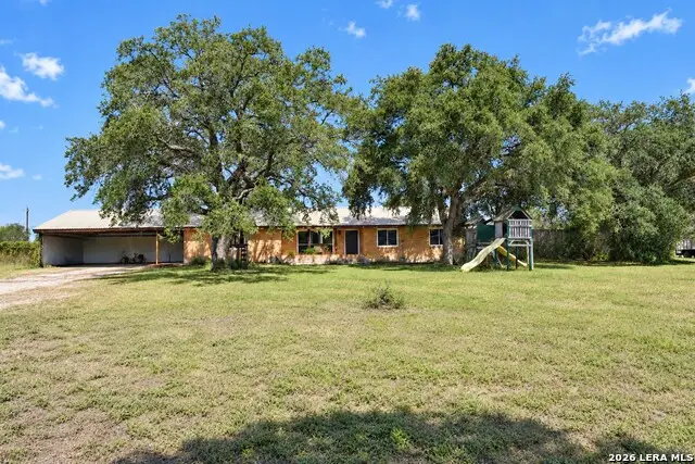 2835 Earls Trail, Beeville, TX 78102 - #1