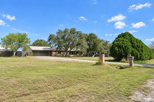 2835 Earls Trail, Beeville, TX 78102 - #2